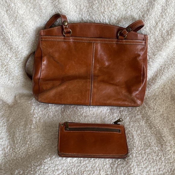Patricia Nash tan Poppy Tote with matching Aso wallet/crossbody - Picture 2 of 6